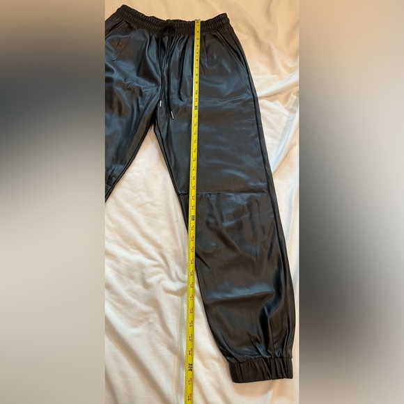 Bohme Sahara Vegan Faux Leather Women’s Black Jogger Pants Size Medium - Picture 12 of 15